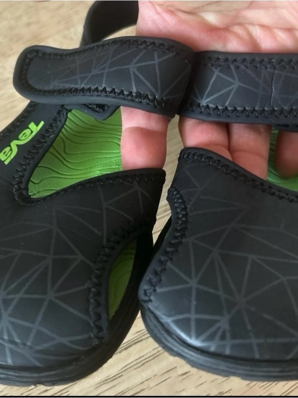 Teva Kids Black & Green Adjustable Sports Sandals, Size 13, Good Condition.